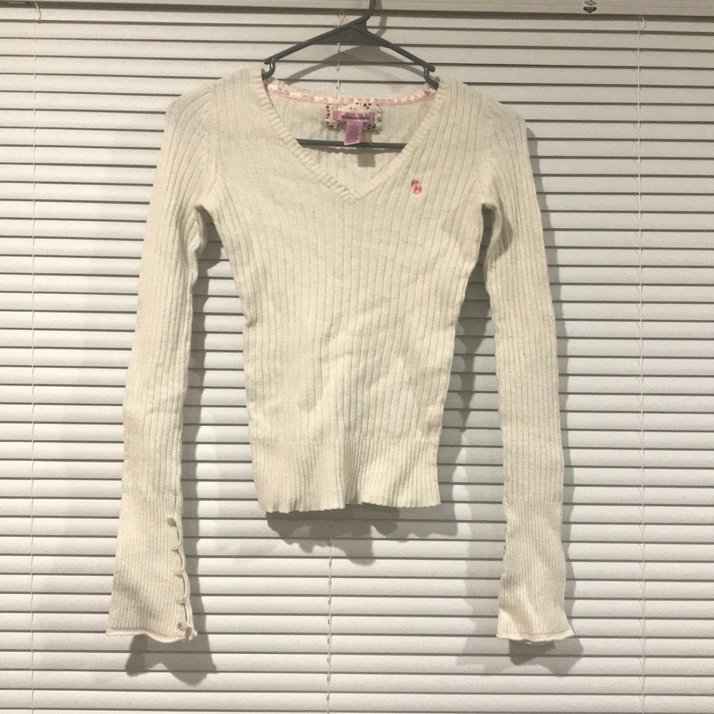 White Abercrombie sweater